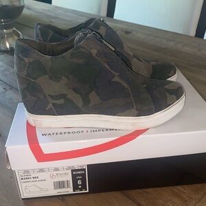 Blondo Glenda Wedge Sneakers